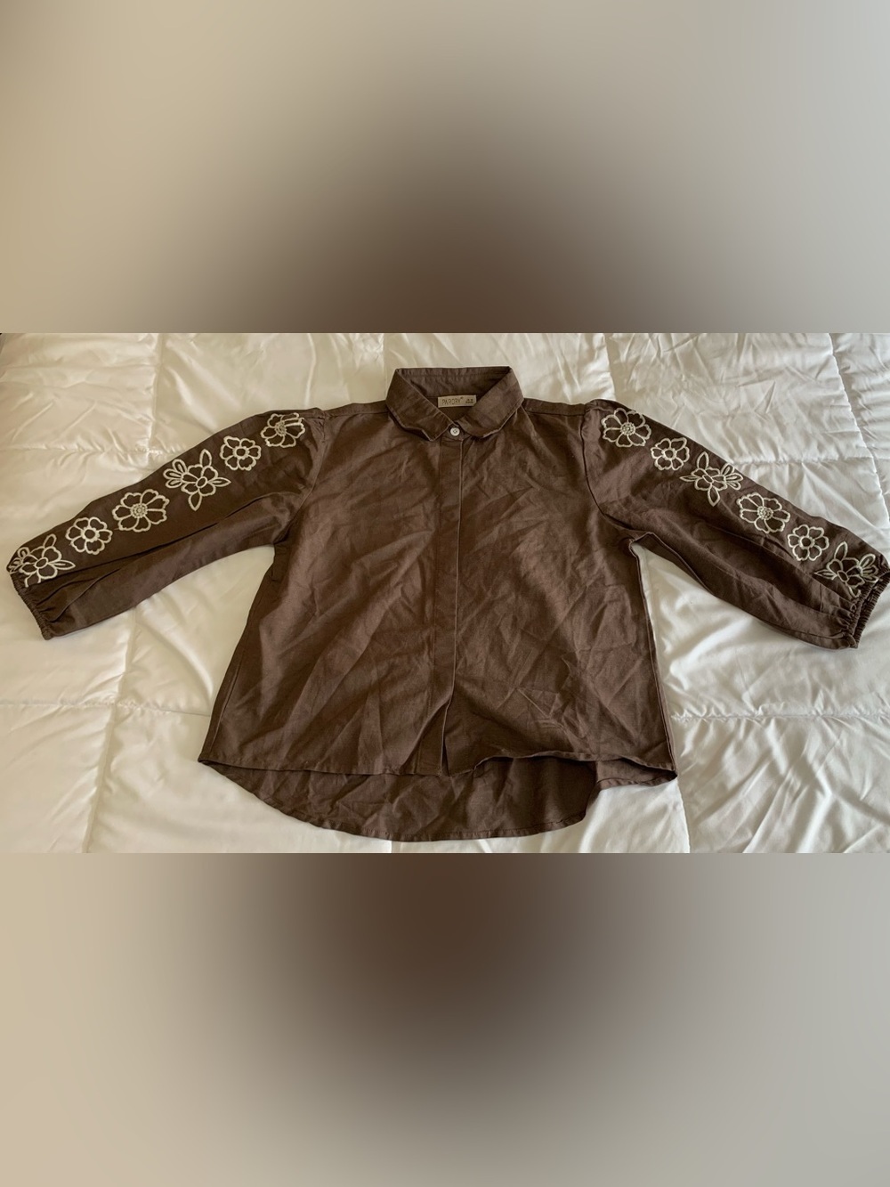 Pre Owned PARORY button up long sleeve Size 6